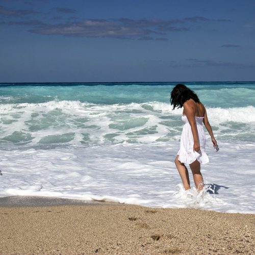 girl, sea, beach-429380.jpg